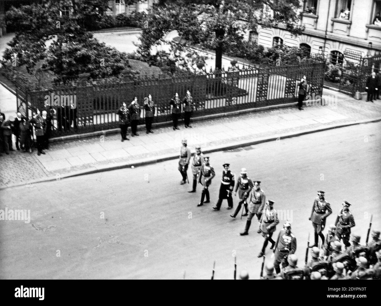 Paul von Hindenburg inspecting his troops, about 1930, Berlin, Germany Stock Photo