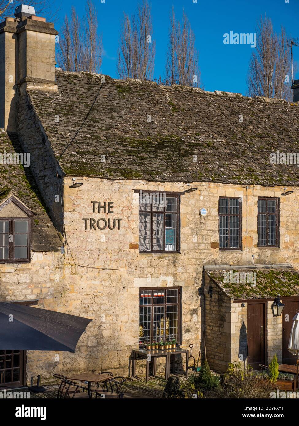 The Trout Inn, River Thames, Wolvercote, Oxford, Oxfordshire, England, UK, GB. Stock Photo