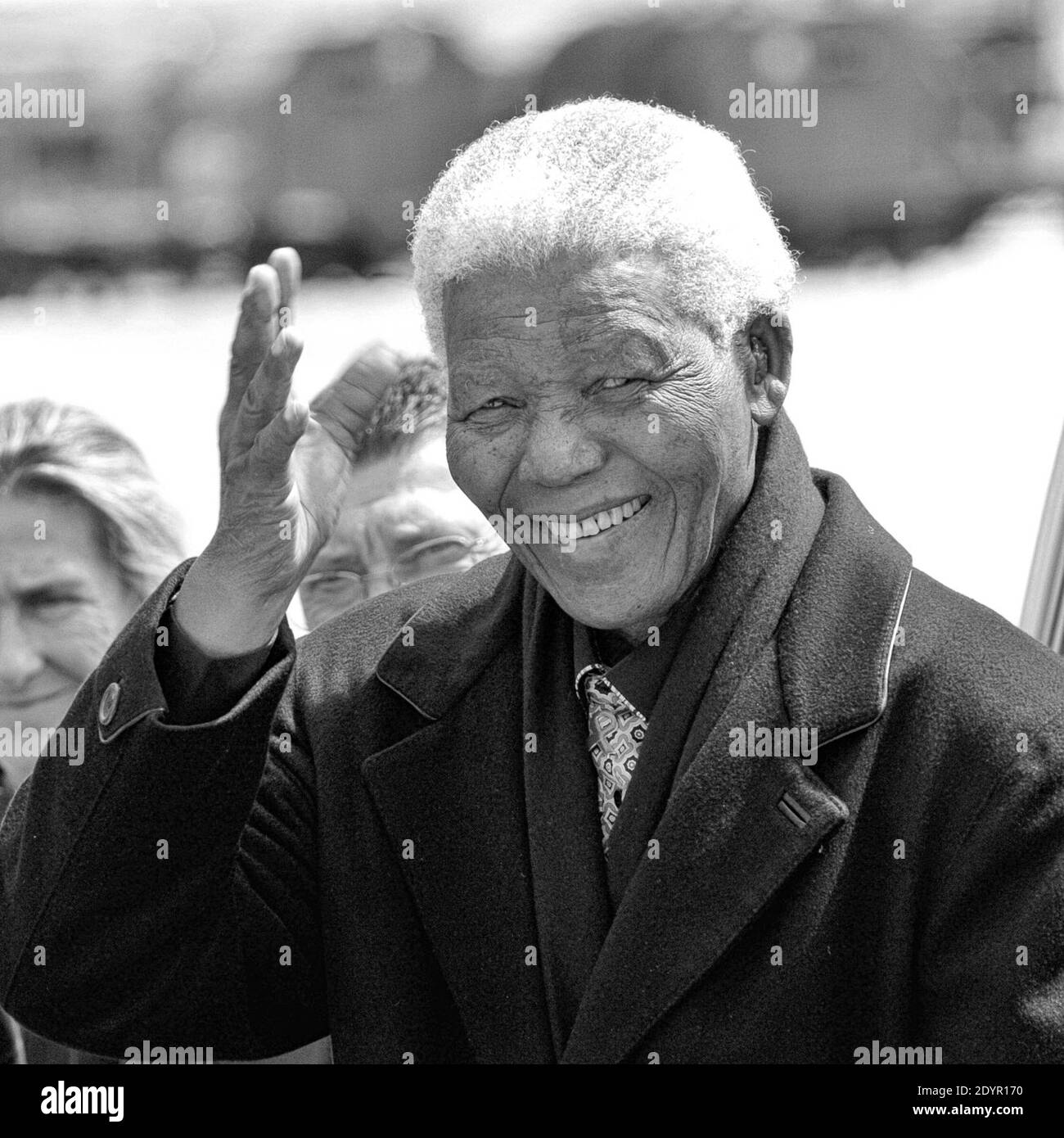 Former South African president Nelson Mandela and his wife Graca Machel arrive at Madrid airport on May 21, 2004 one day before the royal wedding of Spain's Crown Prince Felipe and Letizia Ortiz. Photo by Ammar-Hounsfield-Klein-Mousse-Zabulon/ABACAPRESS.COM Stock Photo