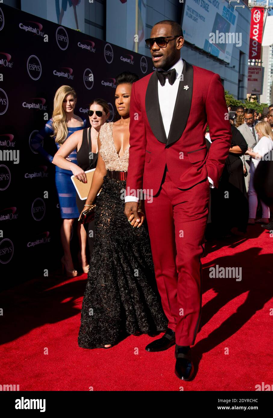 Lebron james and savannah brinson hi-res stock photography and images ...