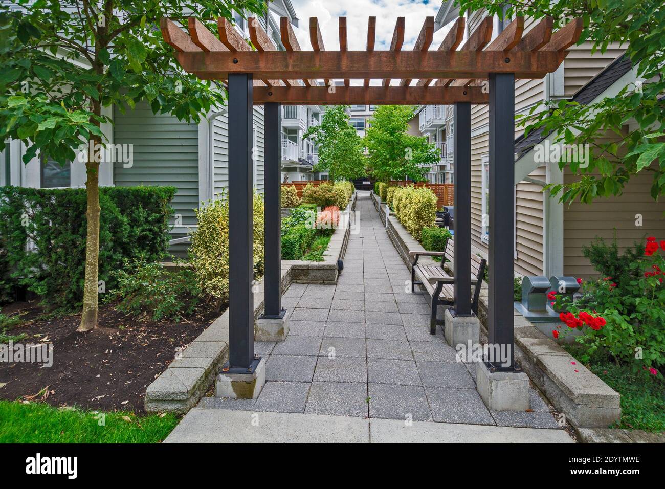 Two rows frame hi-res stock photography and images - Alamy