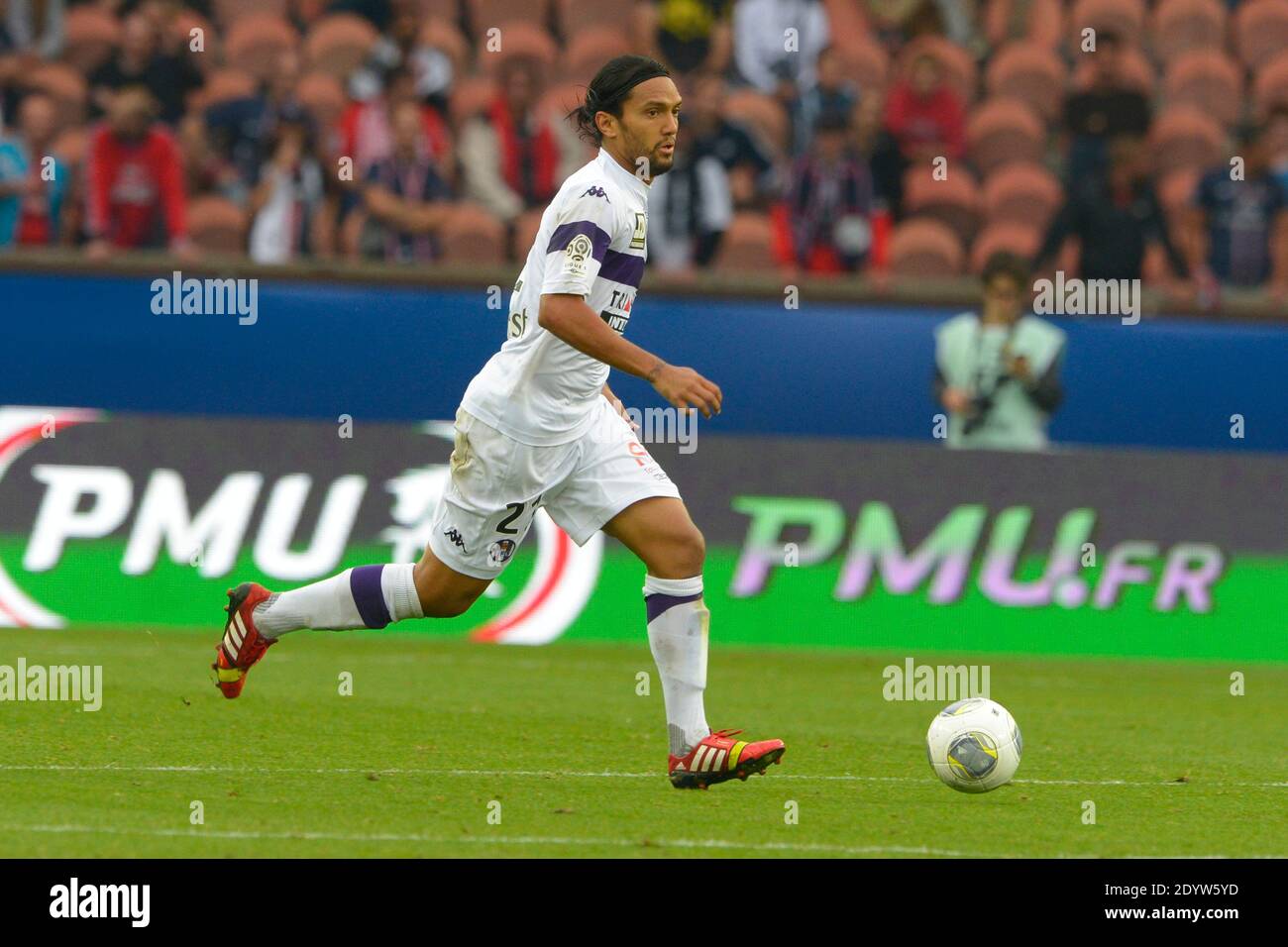Toulouse's Abel Aguilar during the French First League soccer match, PSG vs Toulouse in Paris, France, on September 28th, 2013. PSG won 2-0. Photo by Henri Szwarc/ABACAPRESS.COM Stock Photo