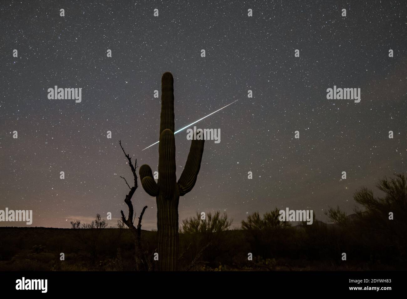 Meteor shower arizona hires stock photography and images Alamy