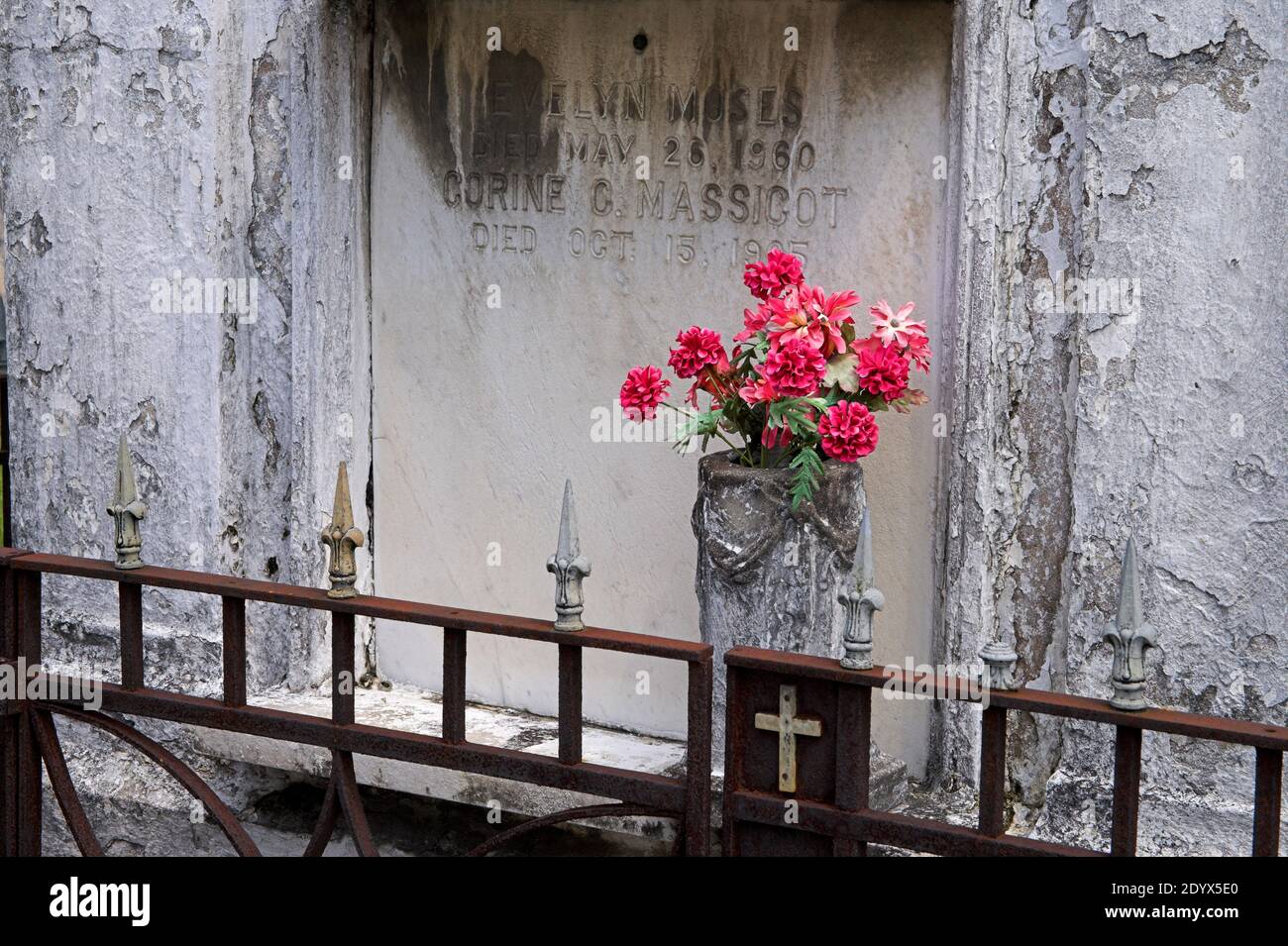 some of the many graves and tombs in new orleans famous cemeteries louisiana usa Stock Photo