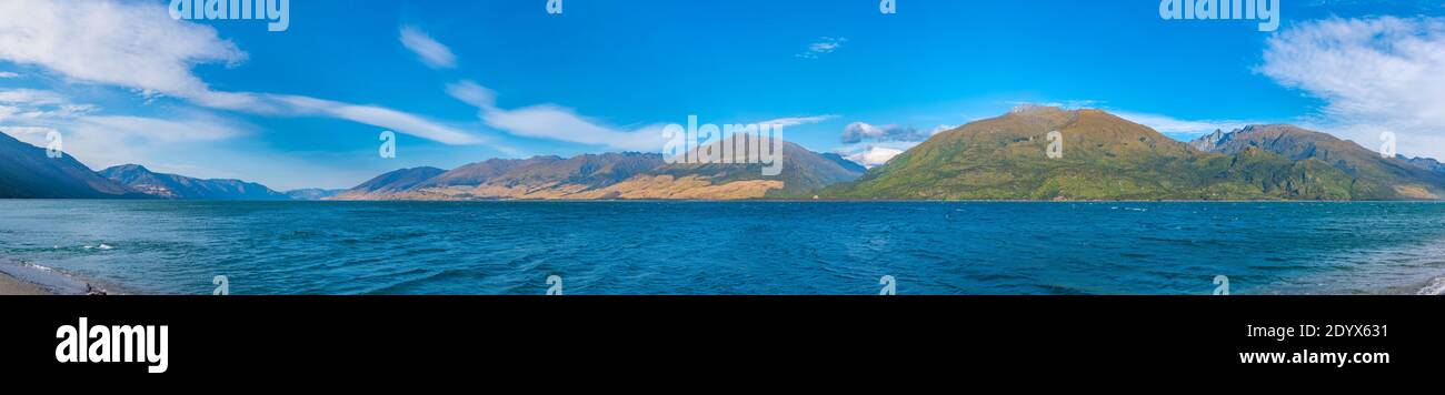 Lake Wanaka At South island of New Zealand Stock Photo - Alamy