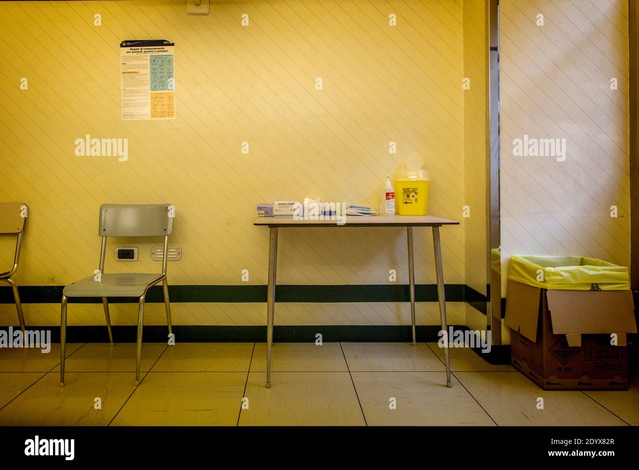 Rome, Rome, Italy. 28th Dec, 2020. One of the hospital rooms used for vaccination. Credit: Luigi Avantaggiato/ZUMA Wire/Alamy Live News Stock Photo