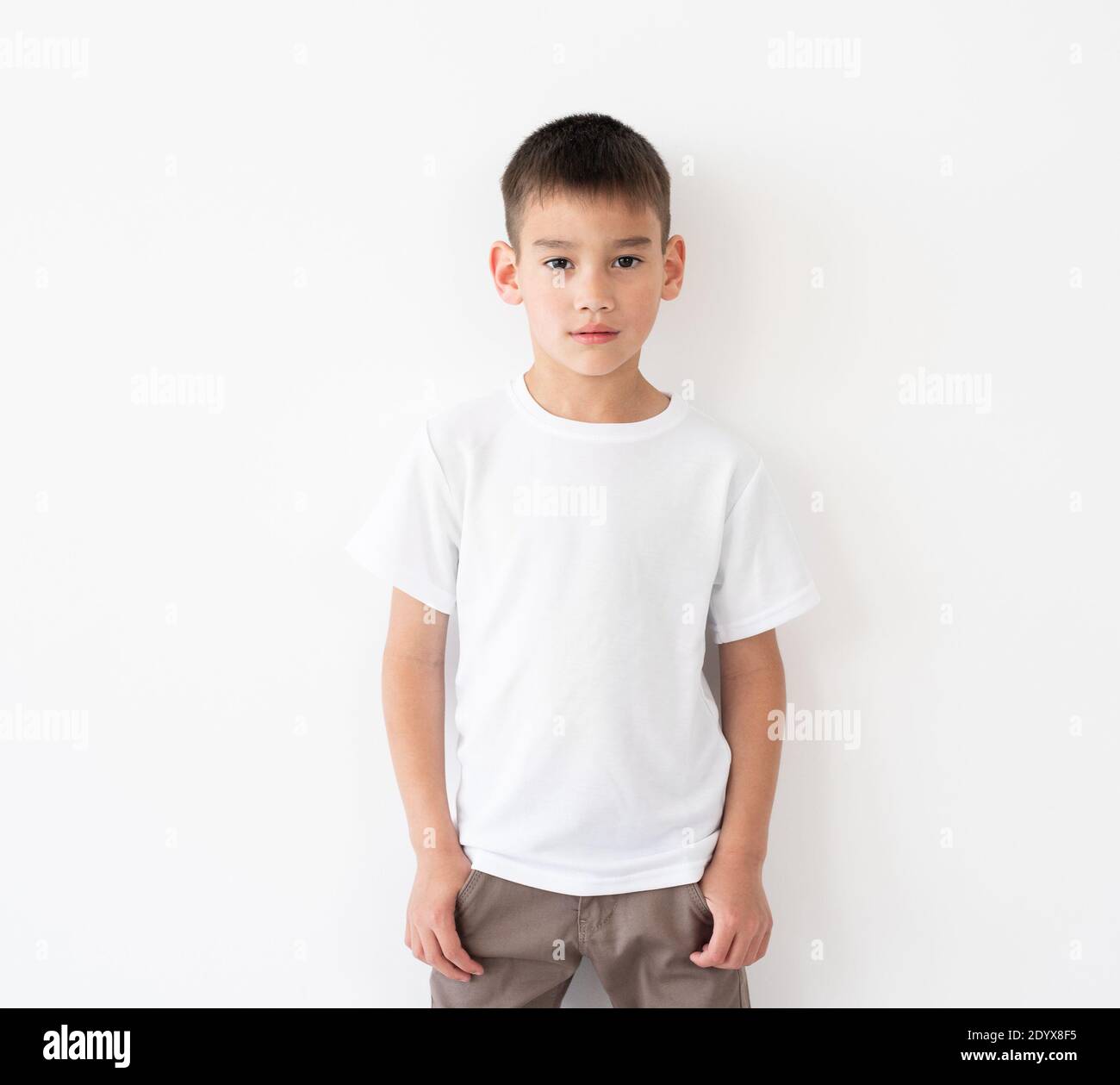 Boy Standing Wall Wearing T Shirt High Resolution Stock Photography and  Images - Alamy