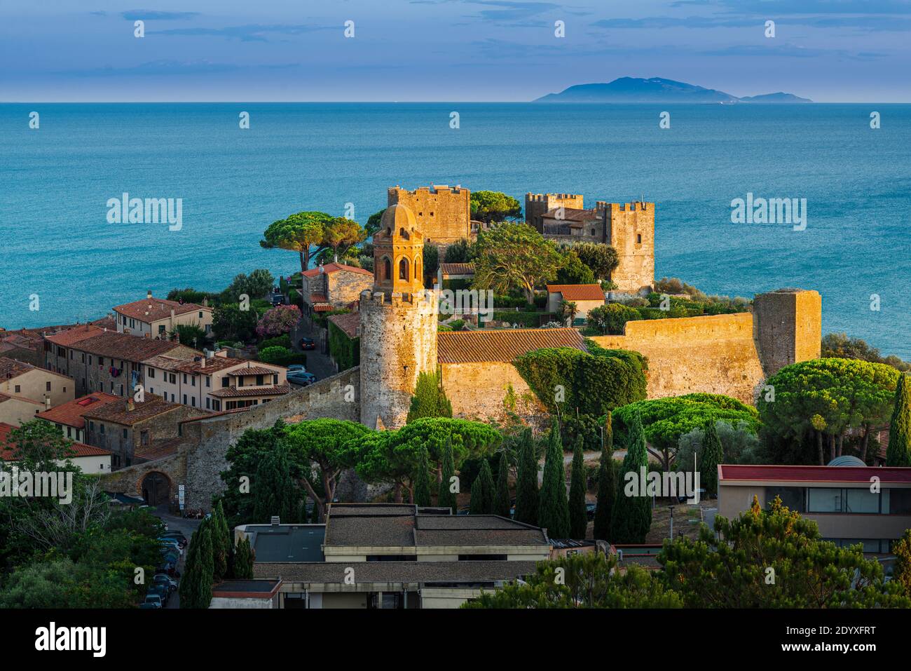 Romantic Castle Landscape Hi res Stock Photography And Images Alamy Romantic Castle Landscape Hi res Stock Photography And Images Alamy