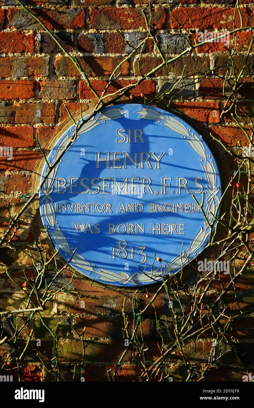 Blue plaque on the house where Sir Henry Bessemer was born in Charlton, Hertfordshire Stock Photo