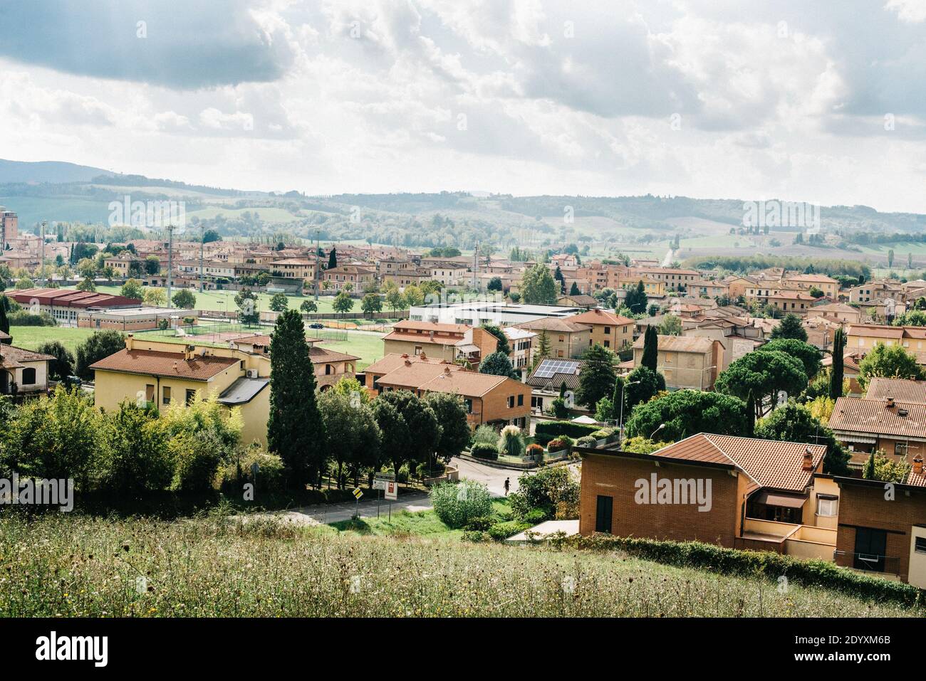 Landscape of the Tuscany village. Italian houses Stock Photo Alamy