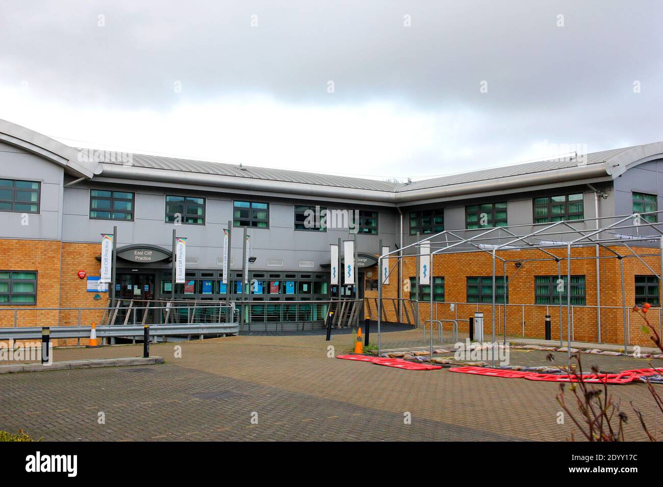 General practice exterior uk hires stock photography and images Alamy
