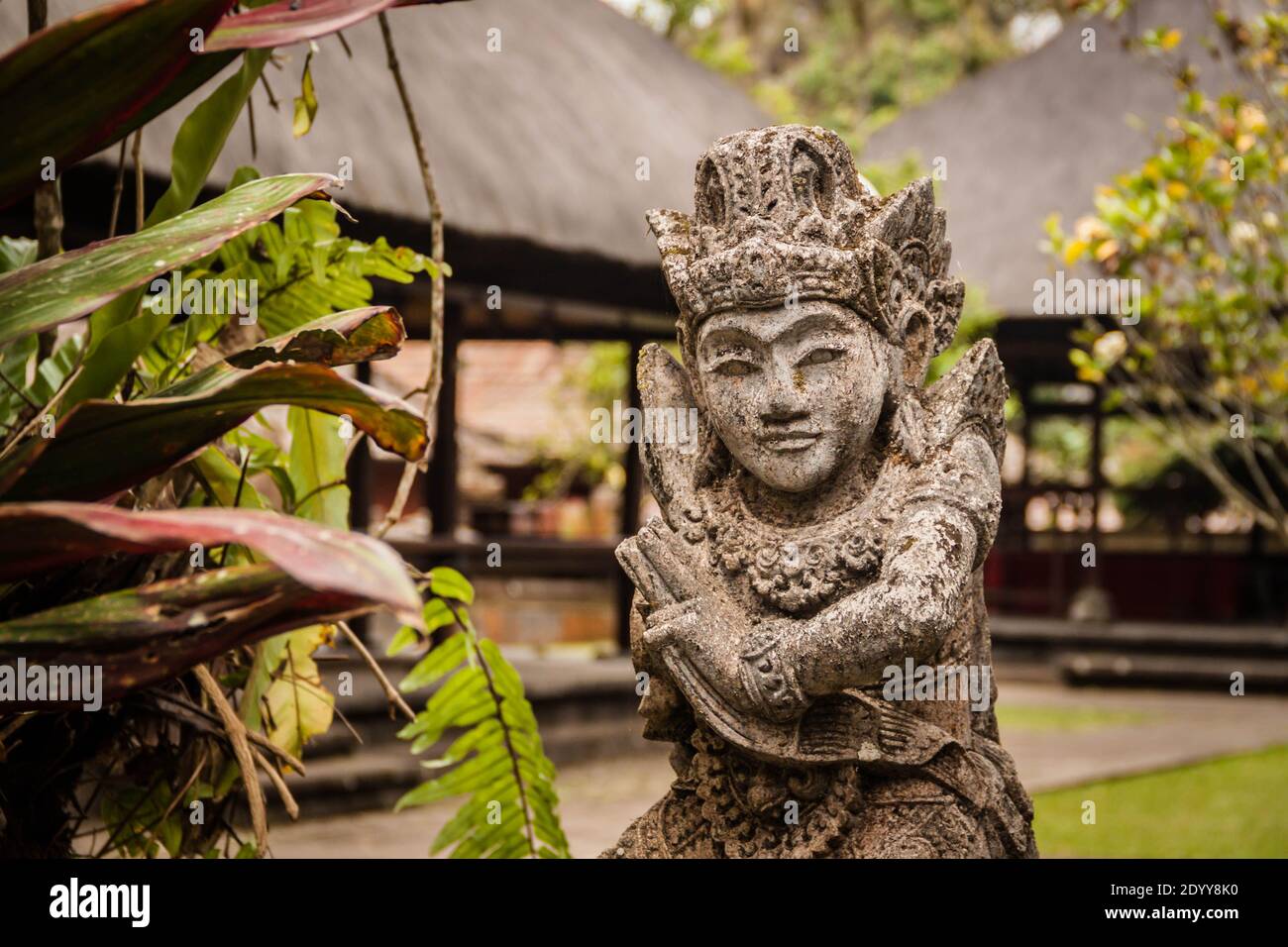 A gate guardian statue at Pura Luhur Batukaru (Batukaru Temple) Stock Photo