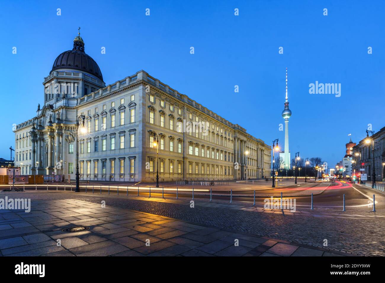 Berliner Stadtschloss, Fassade, Schlosspaltz, Blaue Stunde, Berlin, Deutschland, Europa, Stock Photo
