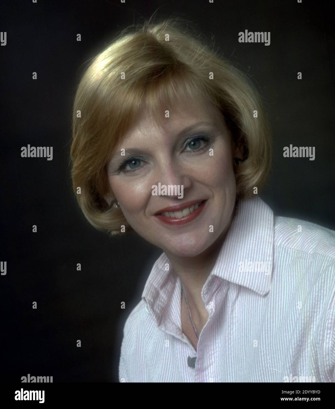 Jane Rossington leading character in the ATV Network soap 'Crossroads' actress poses for a studio portrait in May 1985 Stock Photo