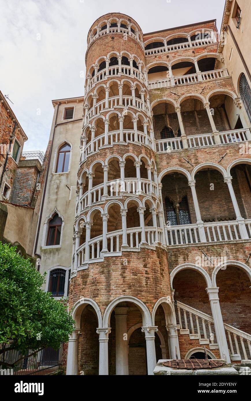 Scala del Bovolo, External spiral staircase of Palazzo Contarini del Bovolo dating from the 15th century, Venice, Veneto, Italy Stock Photo