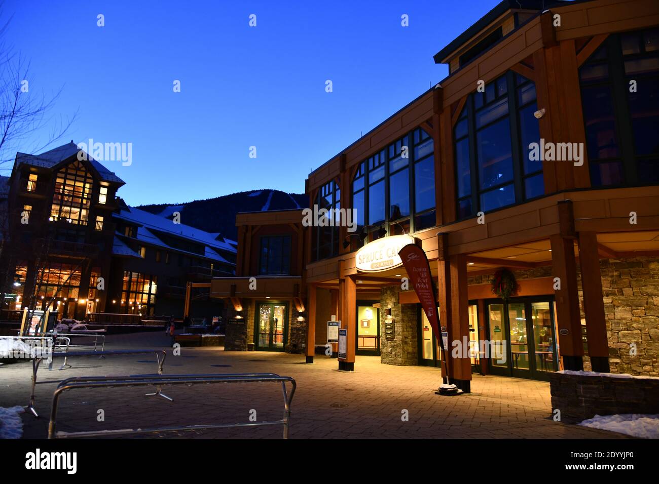 Stowe Mountain Ski Resort in Vermont, Empty Spruce peak village log