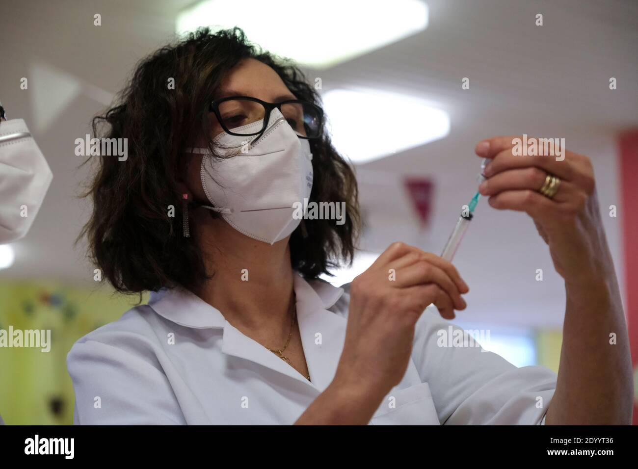 Mons, Belgium. 28th Dec 2020. First day of the vaccination campaign against COVID-19 at La Bonne Maison de Bouzanton care home in Mons, Belgium on  Dec. 28, 2020. Credit: ALEXANDROS MICHAILIDIS/Alamy Live News Stock Photo