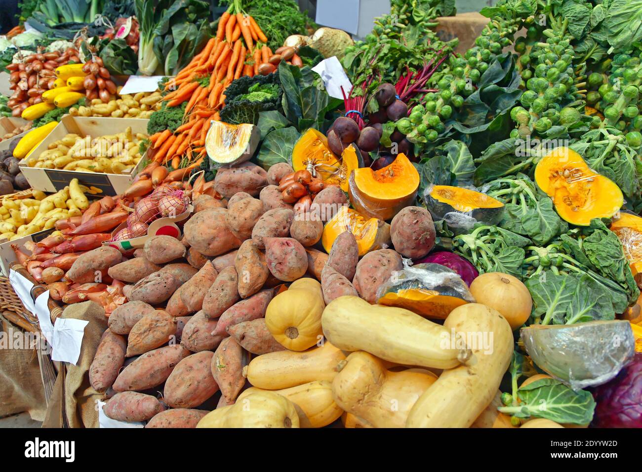 Organic Vegetables at Farmers Market Stall in London Stock Photo - Alamy