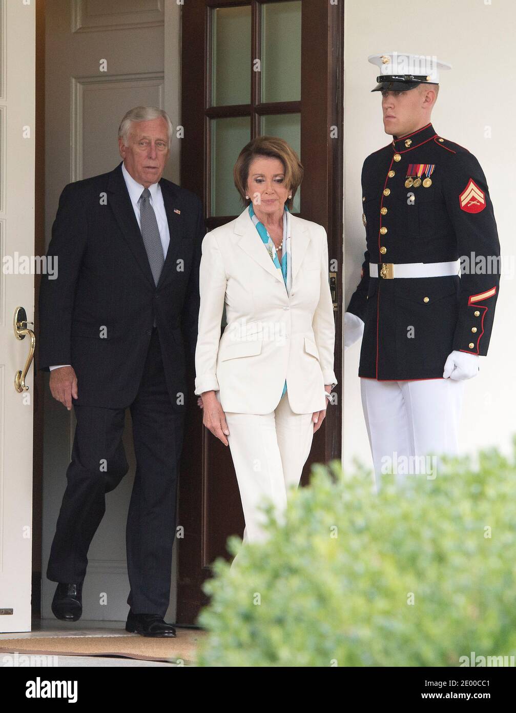 United States House Democratic Leader Nancy Pelosi (Democrat of California), and U.S. House Democratic Whip Steny Hoyer (Democrat of Maryland), depart the White House following their meeting with U.S. President Barack Obama in Washington, D.C. on Tuesday, October 15, 2013. Washington, DC, USA, October 15, 2013. Photo by Ron Sachs/CNP/ABACAPRESS.COM Stock Photo
