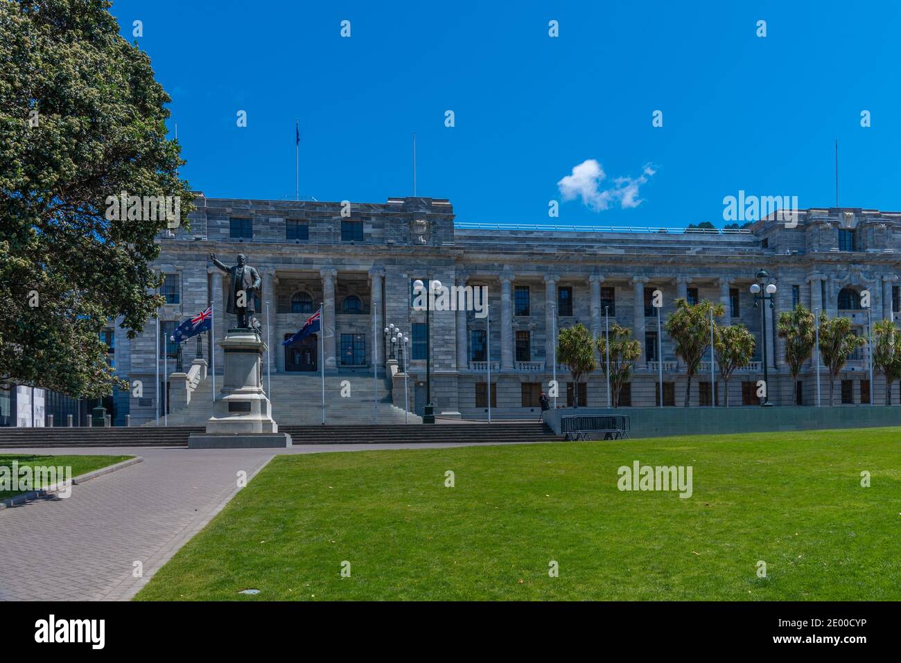 Statue of Richard John Seddon at New Zealand Parliament Buildings in