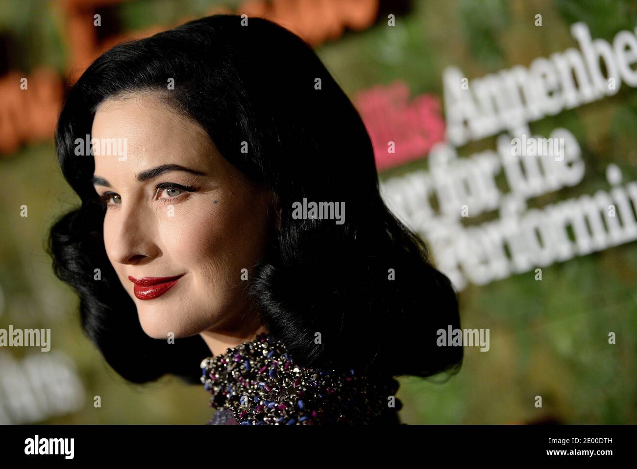 593 Dita Von Teese Signing Stock Photos, High-Res Pictures, and Images -  Getty Images