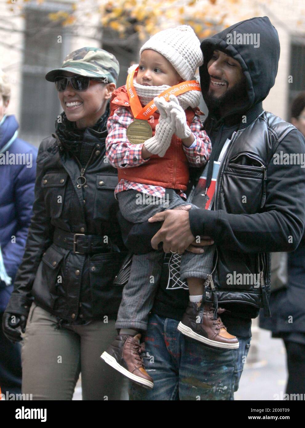 Singer alicia keys husband swizz hi-res stock photography and images ...
