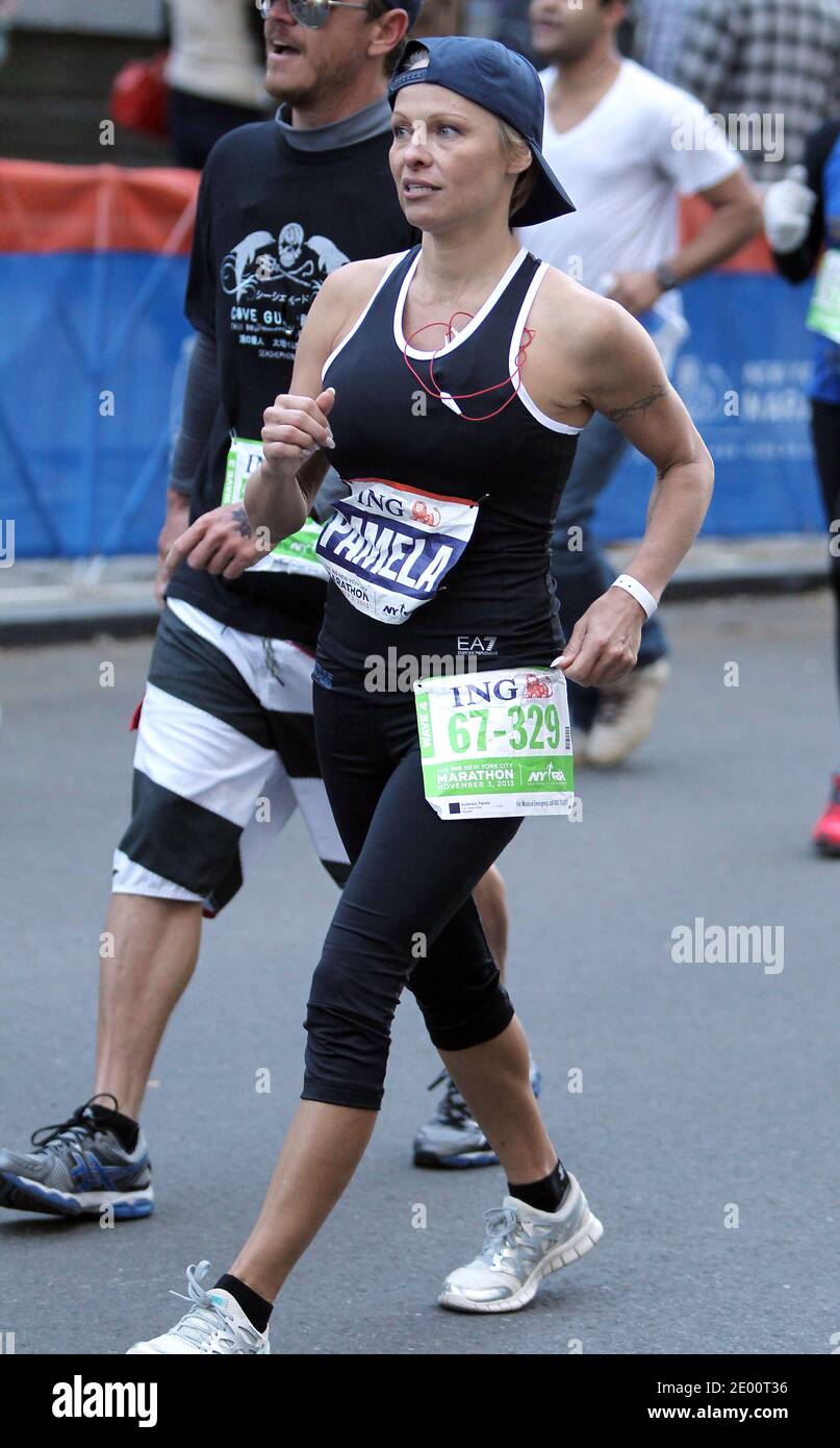 US actress Pamela Anderson is running with her brother Gerry The 2013(02)