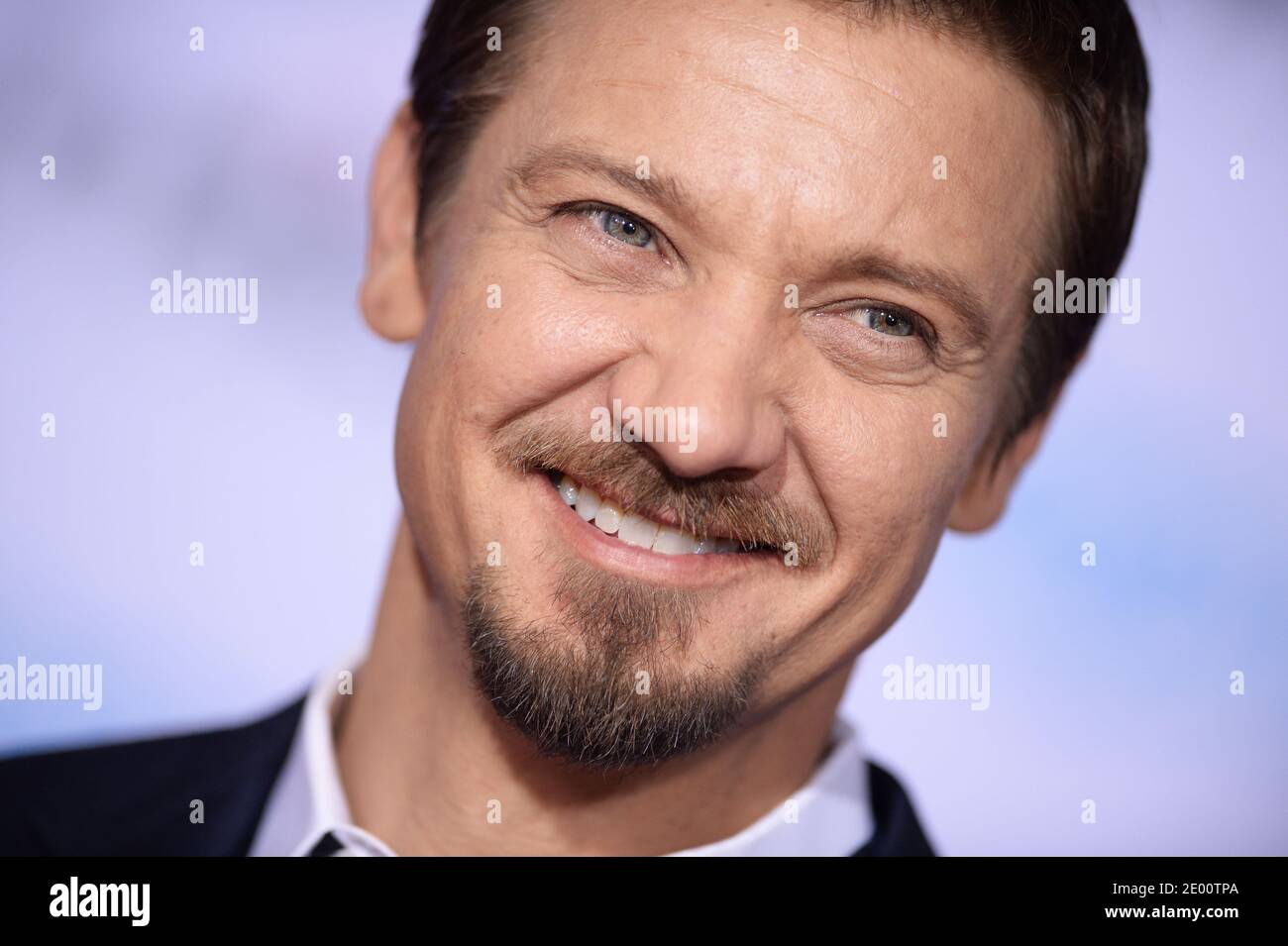 Jeremy Renner arrives at the premiere of Marvel's 'Thor: The Dark World ...