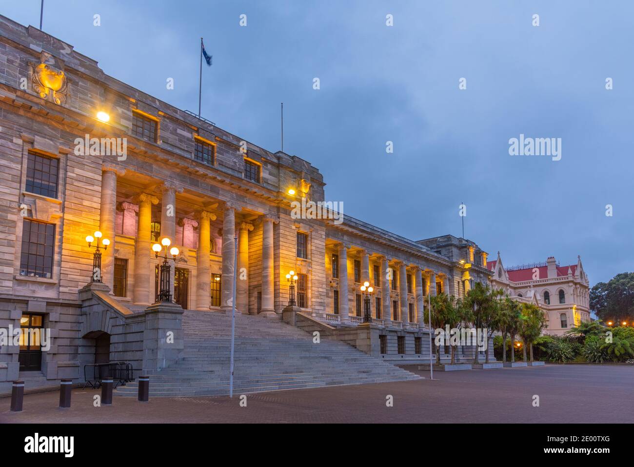Sunset view of Parliamentary Library and New Zealand Parliament Buildings in Wellington Stock Photo