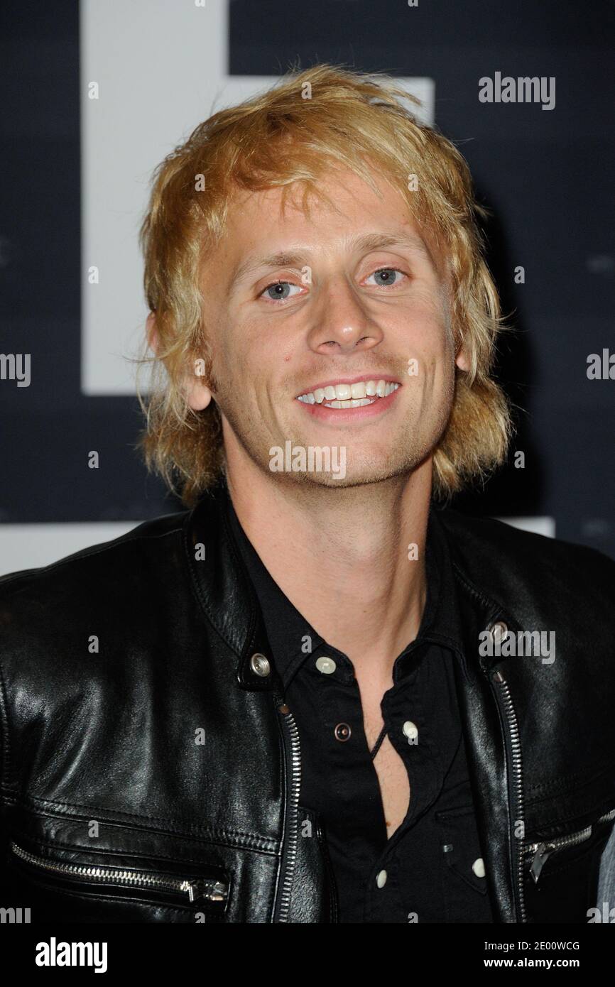 Доминик ховард. Dominic Howard. Доминик Ховард барабаны фото.