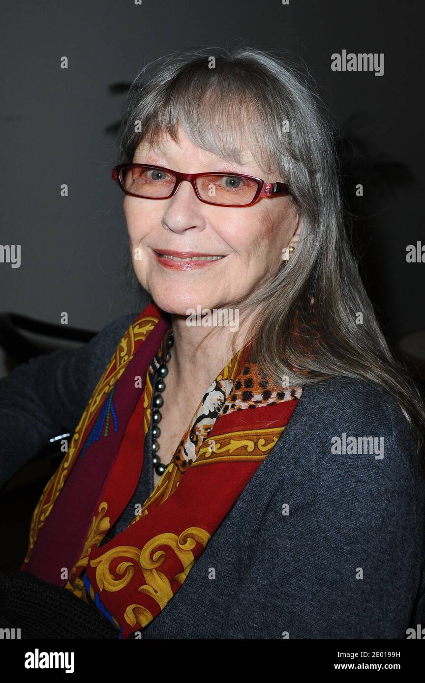 Marina Vlady attending the launch of the book Le Dictionnaire Universel ...