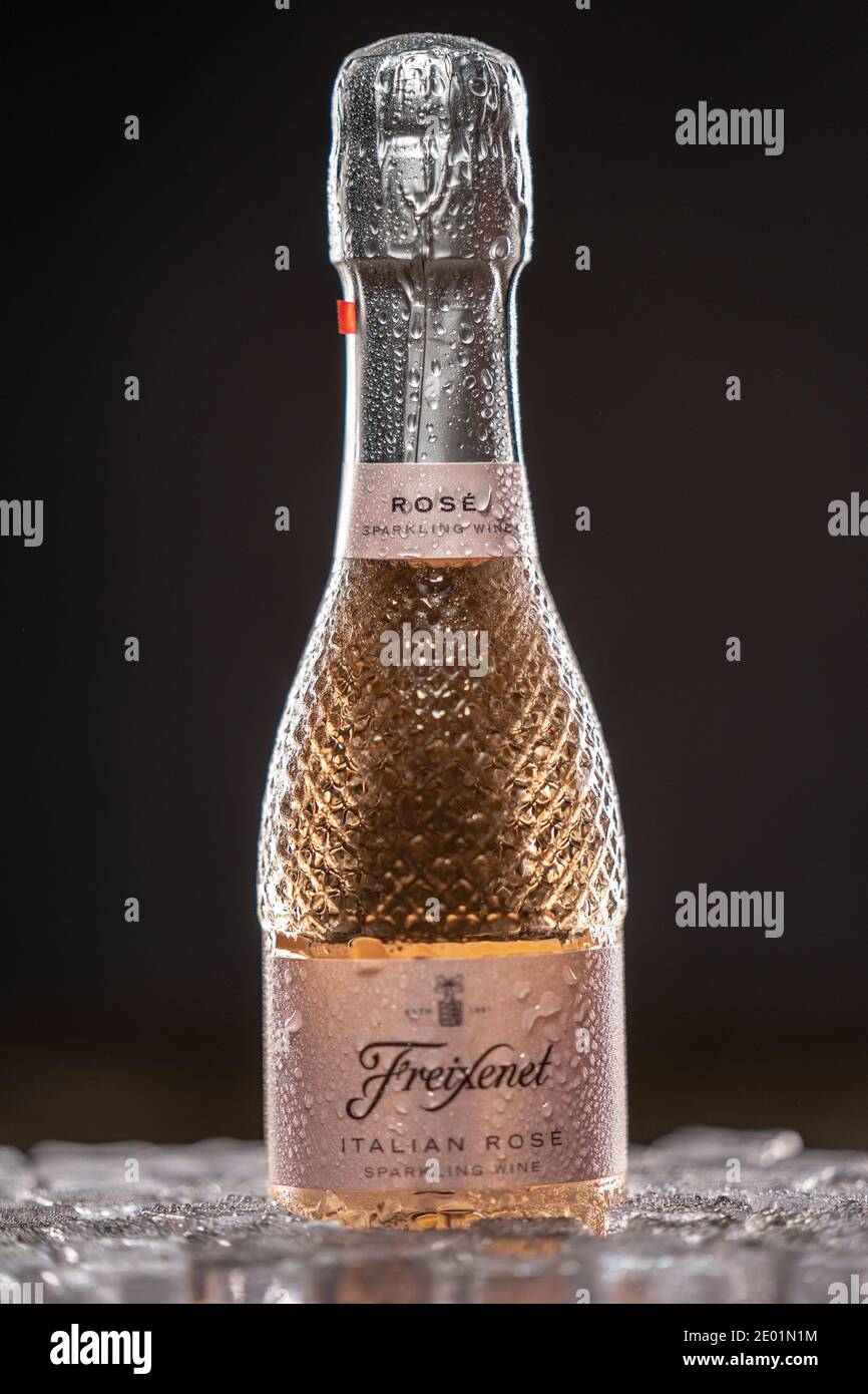 Spanish bottle cava sparkling wine hi-res stock photography and images -  Alamy