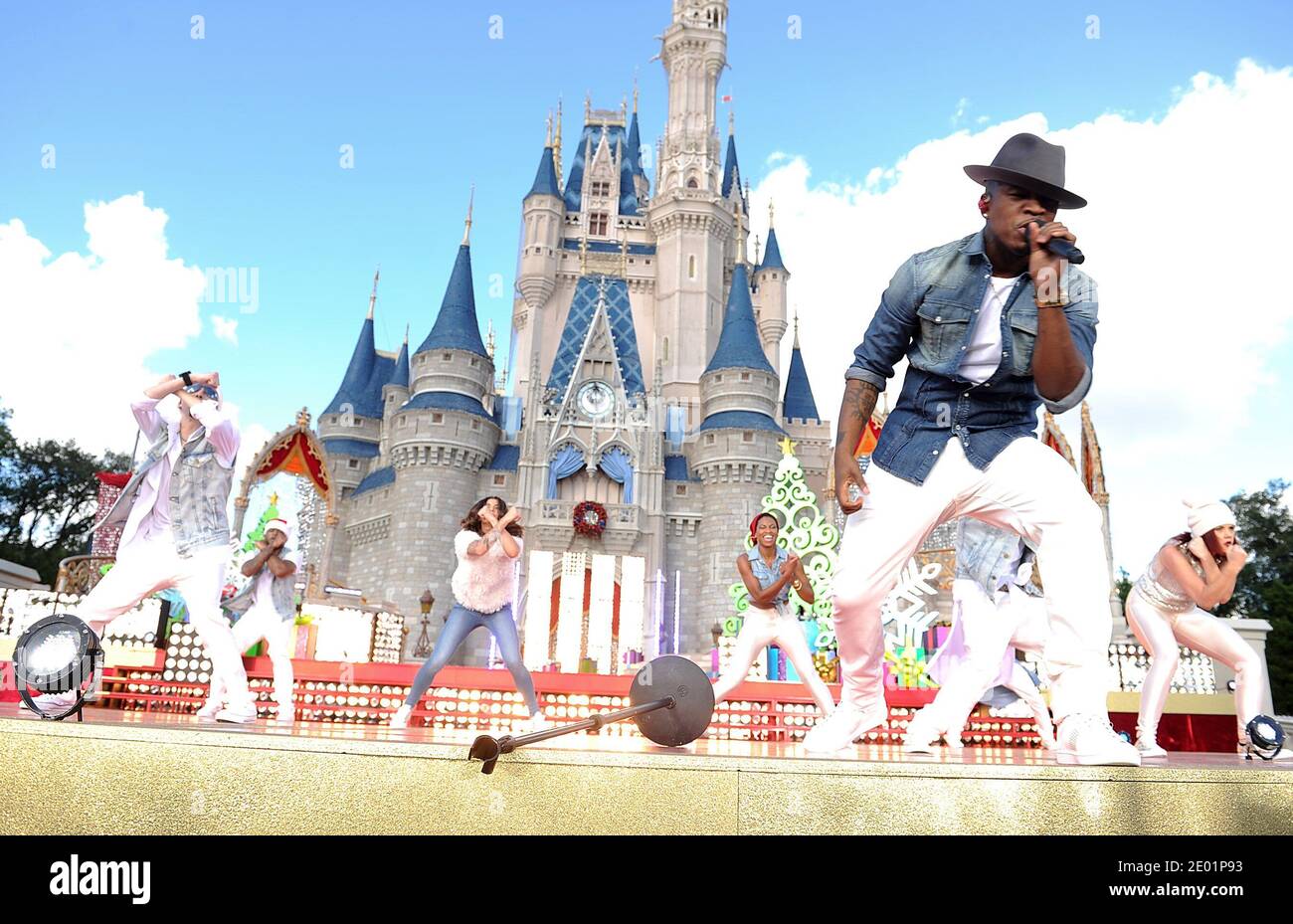 Singer Ne Yo Performs While Taping The Disney Parks Christmas Day Parade Tv Special At The Magic Kingdom Park At Walt Disney World Resort In Lake Buena Vista Fl Usa On December 06