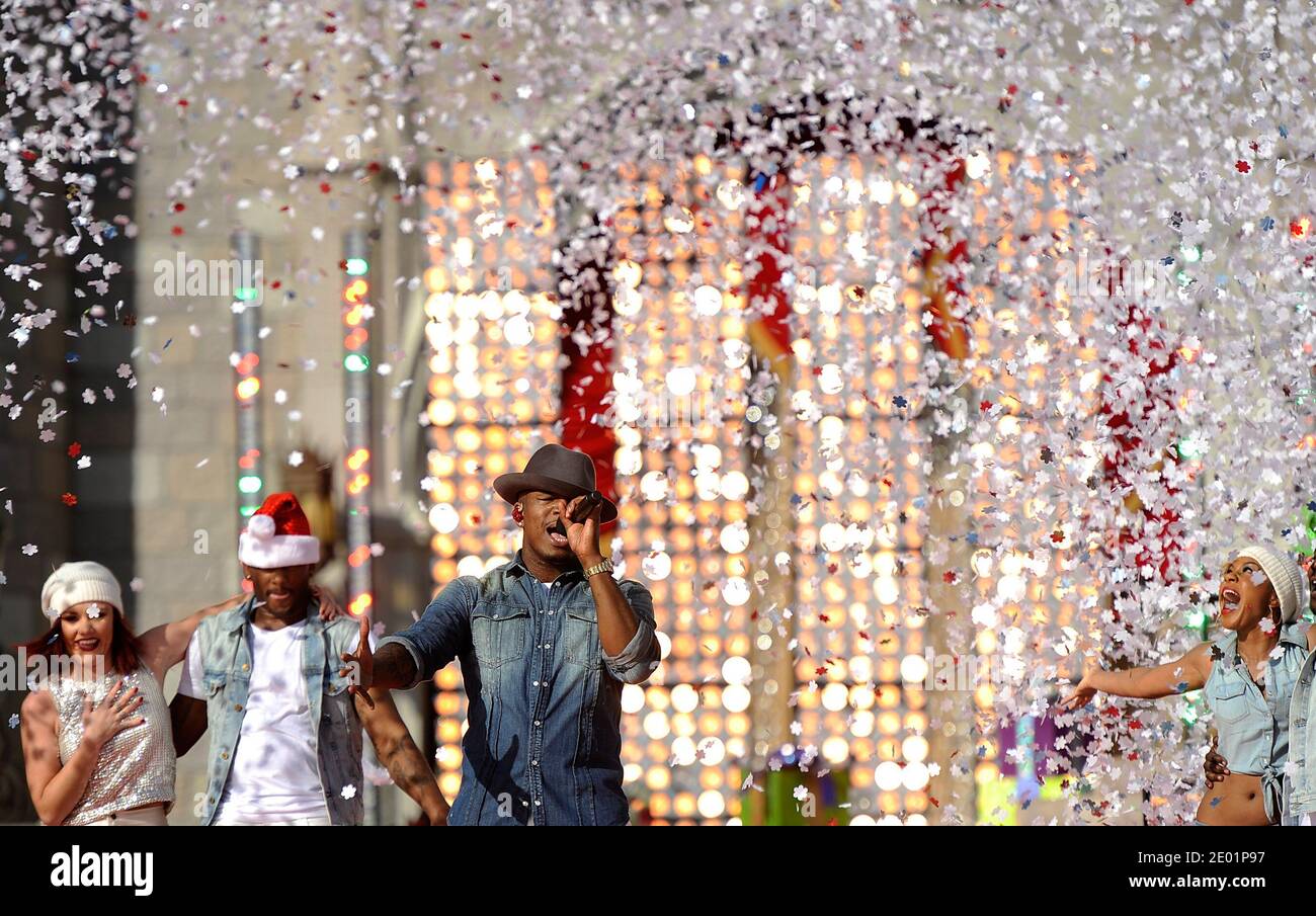 Singer Ne Yo Performs While Taping The Disney Parks Christmas Day Parade Tv Special At The Magic Kingdom Park At Walt Disney World Resort In Lake Buena Vista Fl Usa On December 06