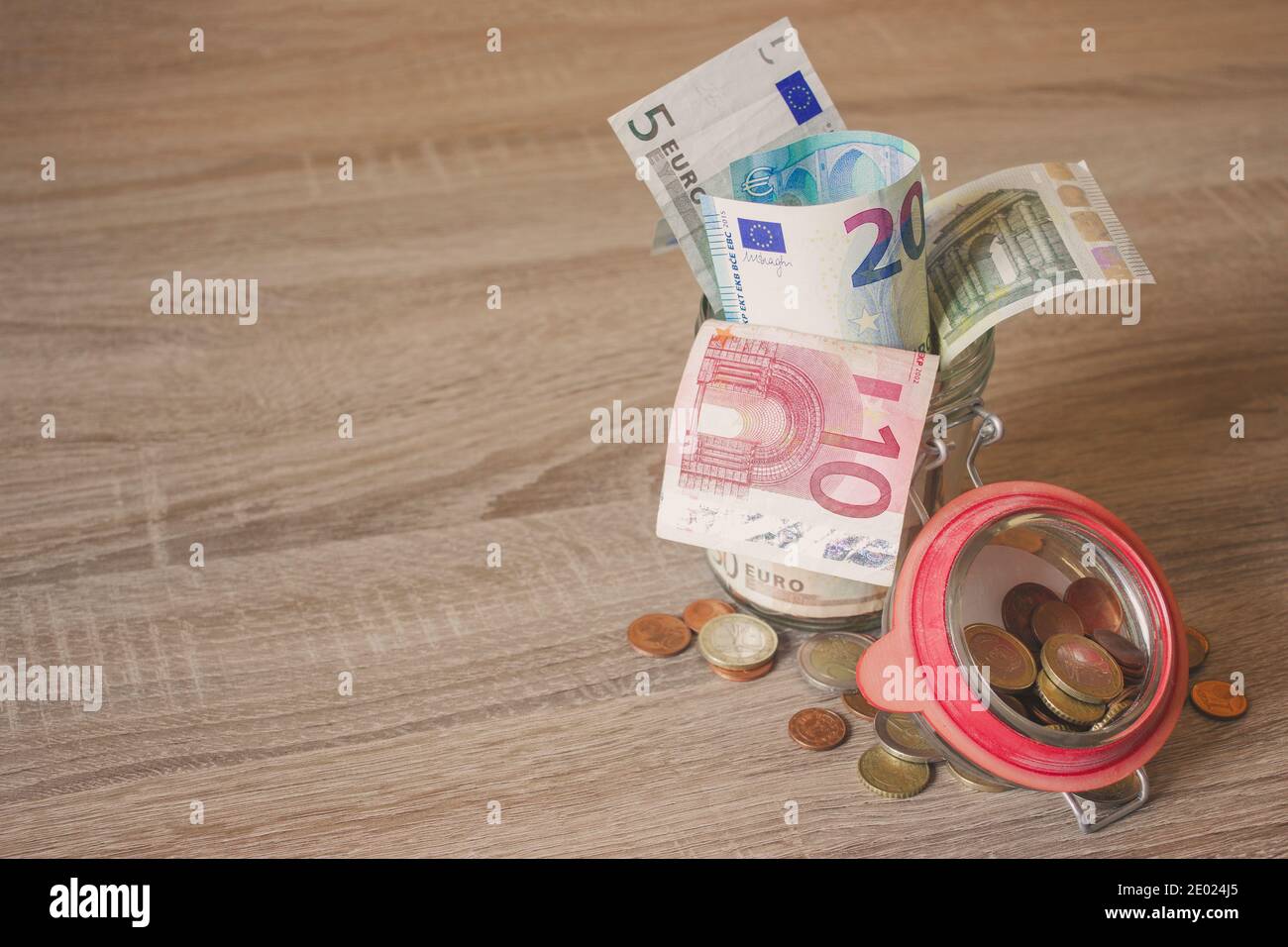 Jar filled notes hi-res stock photography and images - Alamy