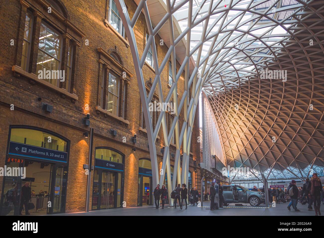 Modern architecture to cross hi-res stock photography and images - Alamy