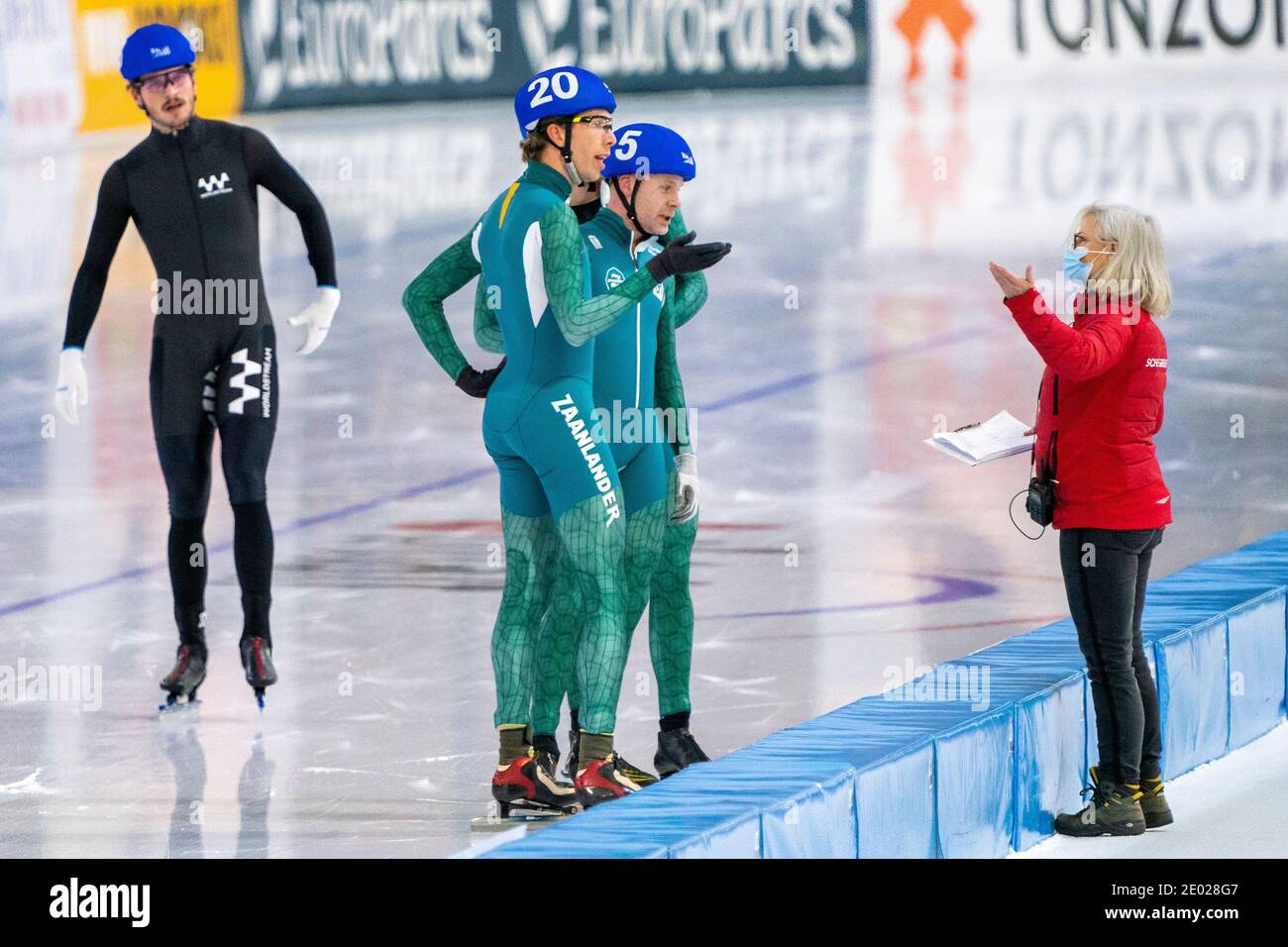 HEERENVEEN, NETHERLANDS - DECEMBER 27: Jorrit Bergsma, Arjan Stroetinga protest referee Dina Melis during the Dutch Speedskating World Championships Q Stock Photo