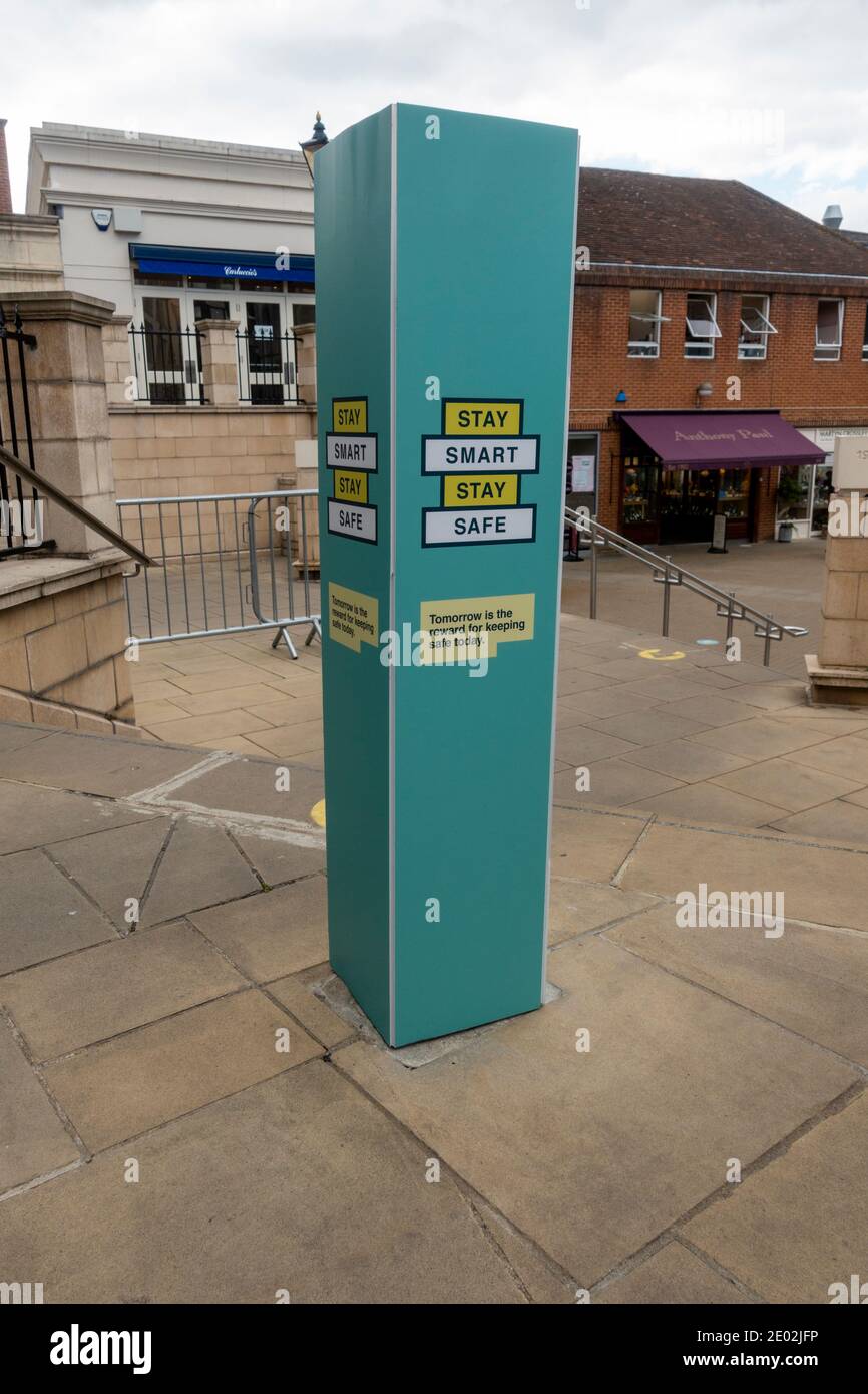 A sign/bollard reminding people to socially distance during the 2020 Covid-19 pandemic, Windsor, Berkshire, UK. Stock Photo