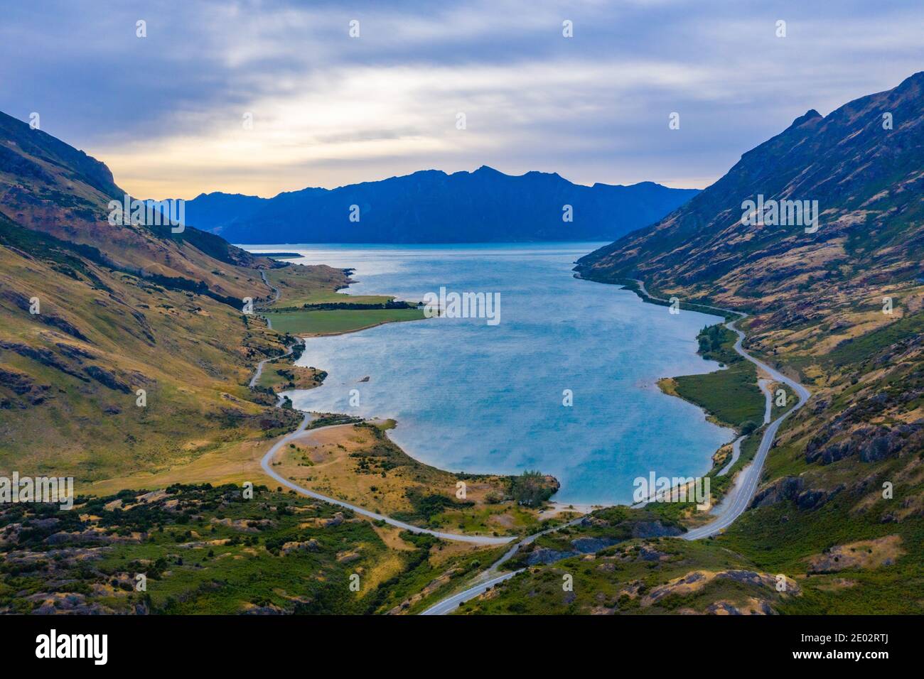 Lake Hawea At South island of New Zealand Stock Photo - Alamy
