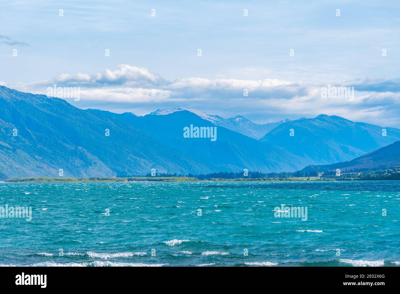 Lake Wanaka At South island of New Zealand Stock Photo - Alamy