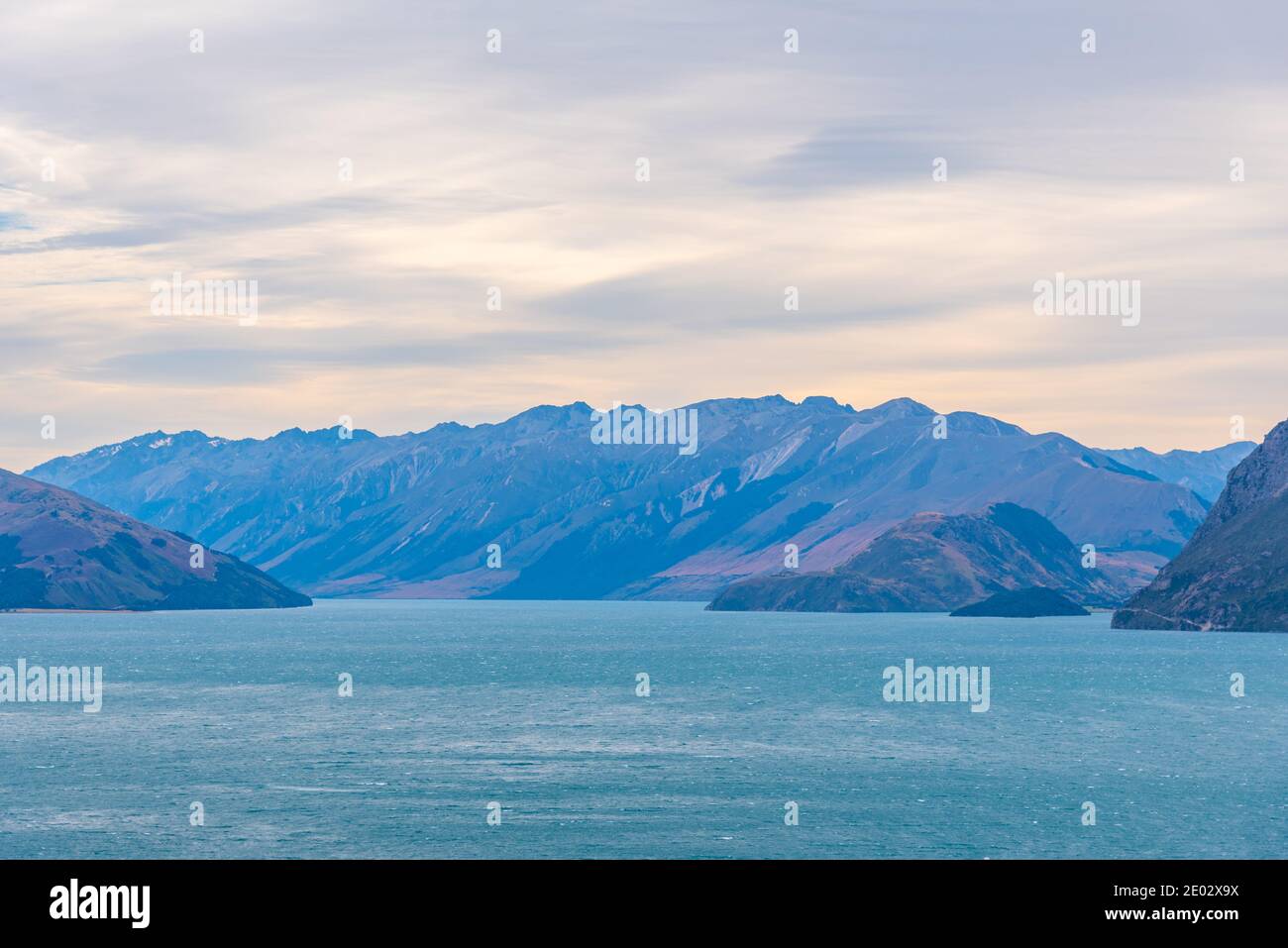 Lake Wanaka At South island of New Zealand Stock Photo - Alamy