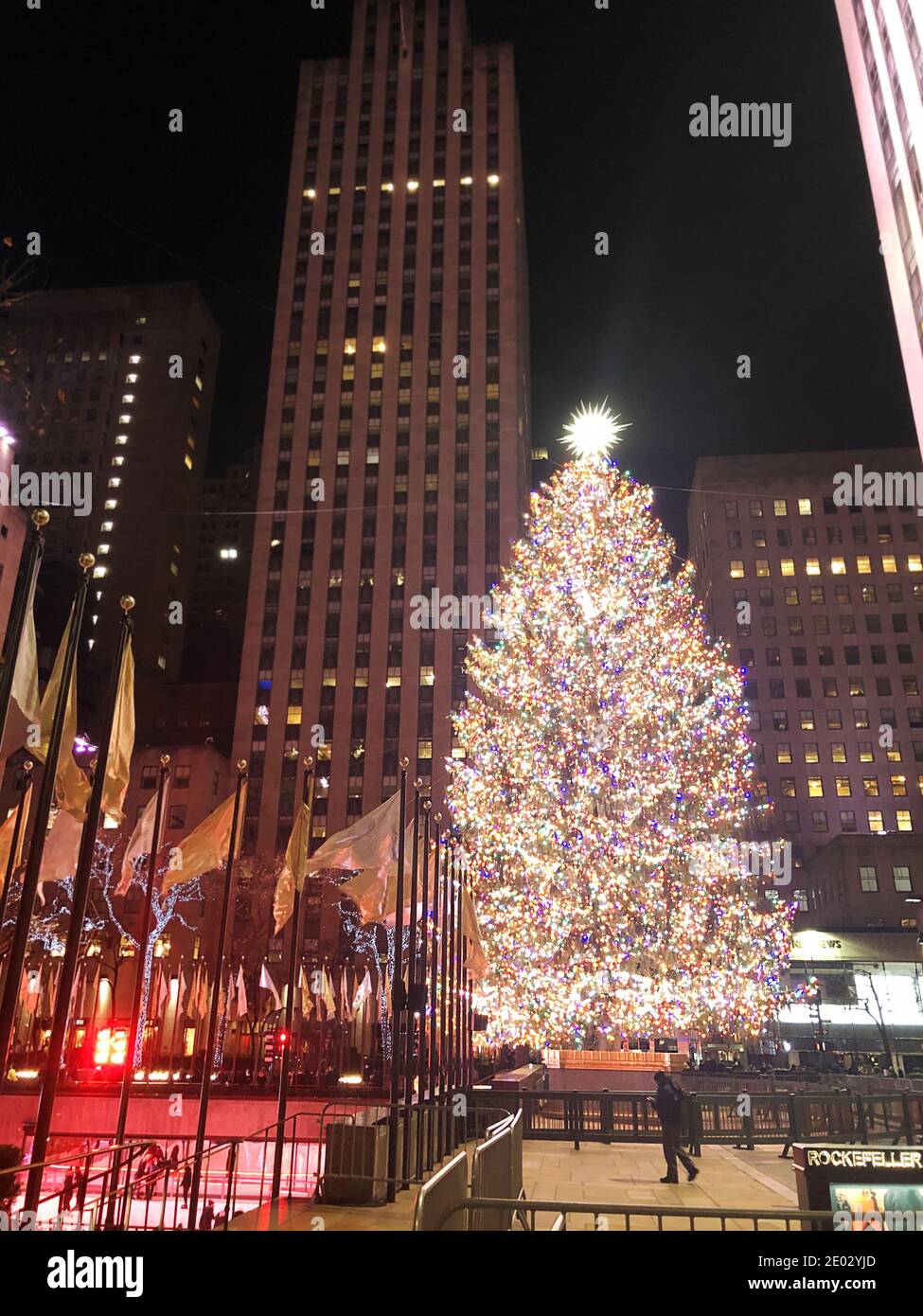NEWYORK,UAS DECEMBER 05,2020 Manhattan beautiful Christmas tree in