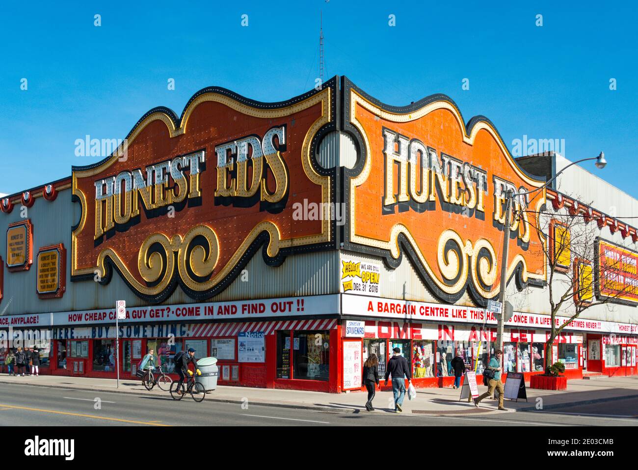 Honest Ed traditional Toronto retail store. Exterior facade details and sign. The landmark is set to close for good in December 2016 to give its pace Stock Photo