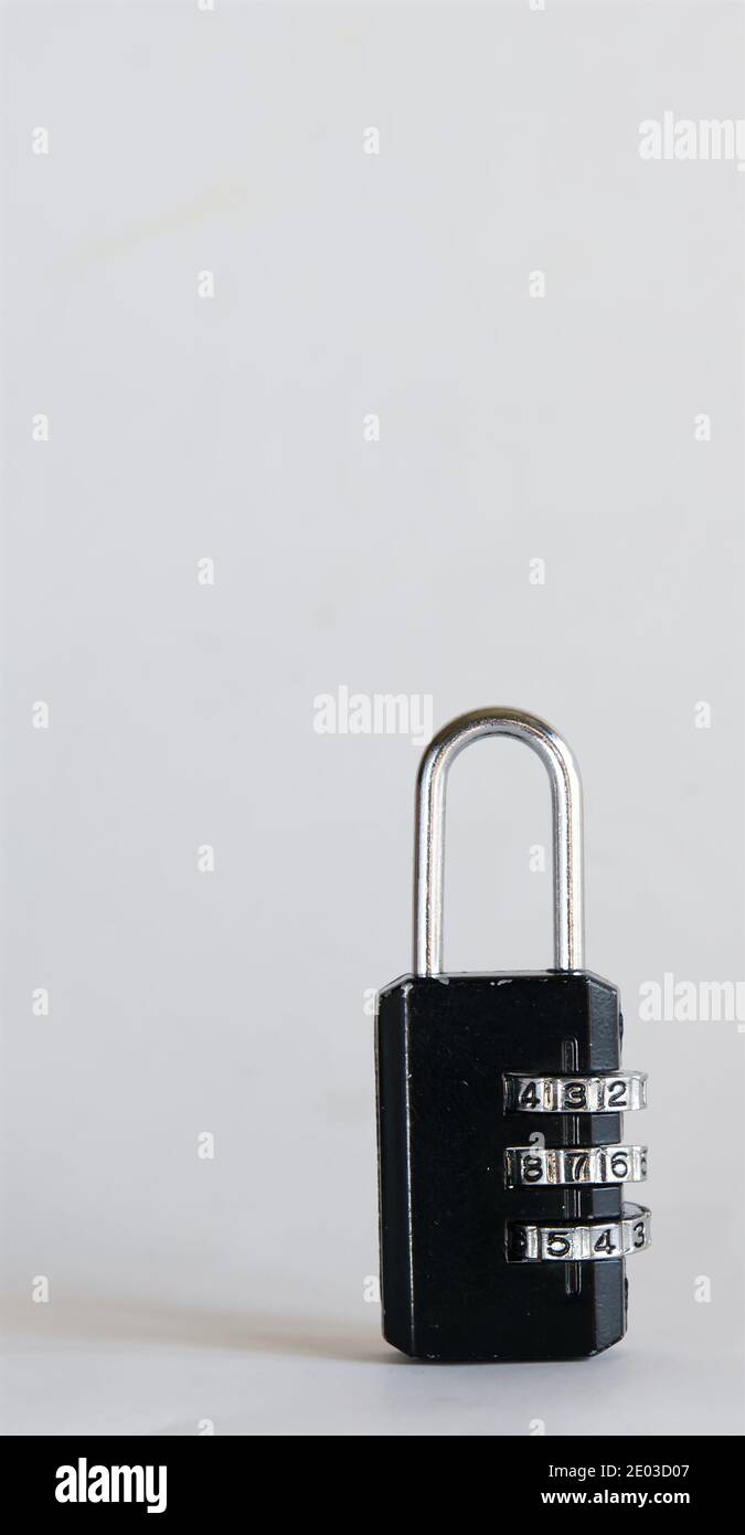 Safe lock combination hi-res stock photography and images - Page 20 - Alamy