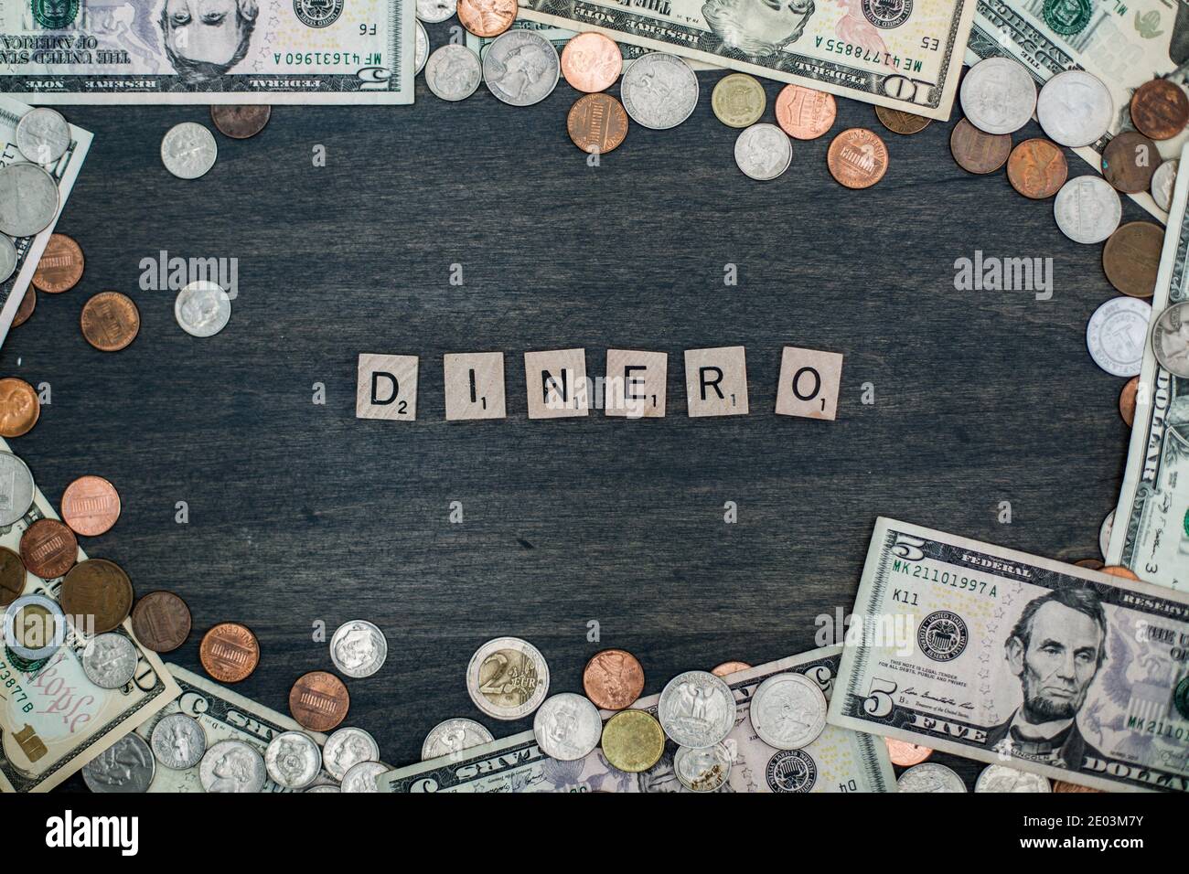 dinero spanish money lettering Stock Photo Alamy