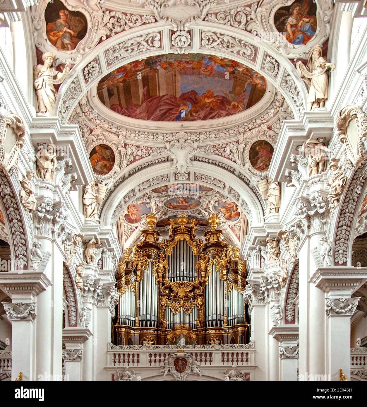 The Stephansdom (St. Stephen's Cathedral), Passau, Bavaria, Germany.  Overall the largest pipe organ in Europe, this shows only three of its five orga Stock Photo