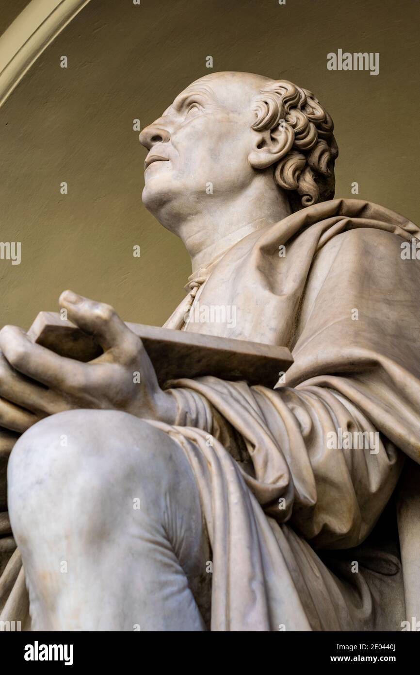Profile view of Filippo Brunelleschi, statue by Luigi Pampaloni outside Palazzo dei Canonici, Florence, Italy Stock Photo