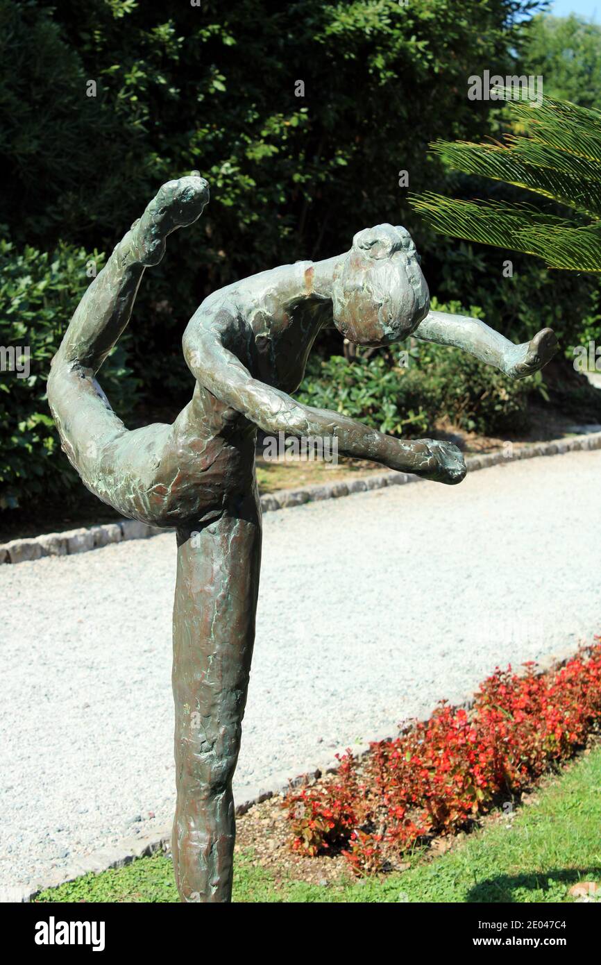 Sculpture of Isadora Duncan, park in Opatija, Adriatic coast, Croatia,  Europe Stock Photo - Alamy