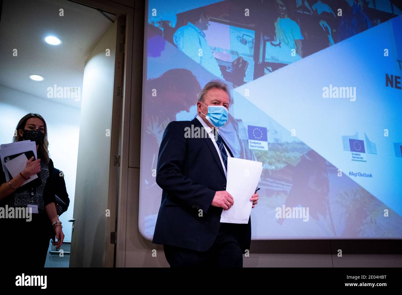 Press conference by Commissioner Wojciechowski on the 2020 EU Agricultural Outlook conference. Brussels the 16/12/2020. Conférence de presse du commis Stock Photo