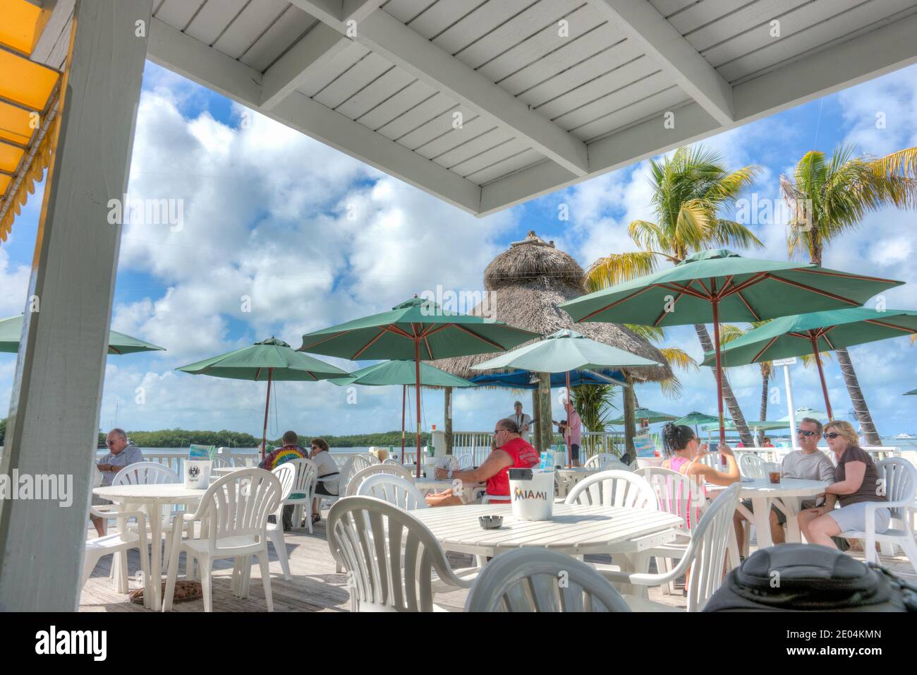 Al fresco dining on the Gulf of Mexico at Islamorada on the Florida
